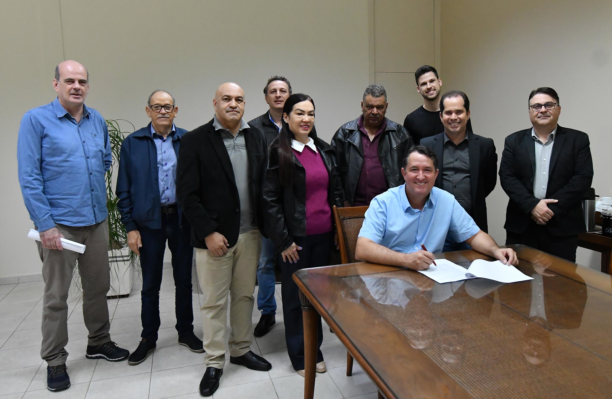 Foto da matéria Com concessão de espaços e terrenos, prefeitura favorece criação de 140 empregos