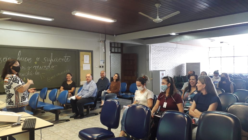Foto da matéria Servidores da Assistência Social são capacitados para combate à evasão escolar