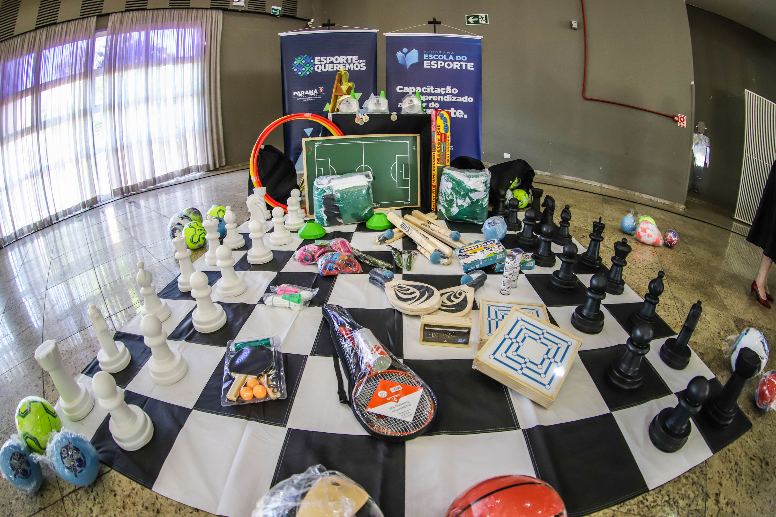 Foto da matéria Pimentel vai a Campo Mourão para receber kits esportivos do governador Ratinho Junior