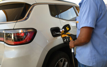 Em 30 dias, preço dos combustíveis cai mais de 2% em Umuarama