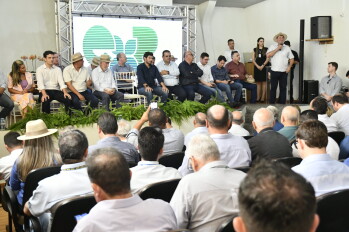 Pimentel destaca investimentos do Estado na região, durante visita do governador