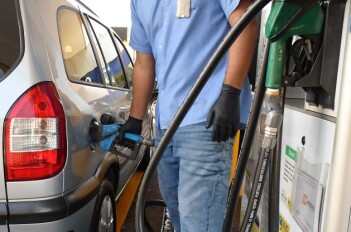 Pesquisa do Procon indica que combustível baixou R$ 0,20 em Umuarama
