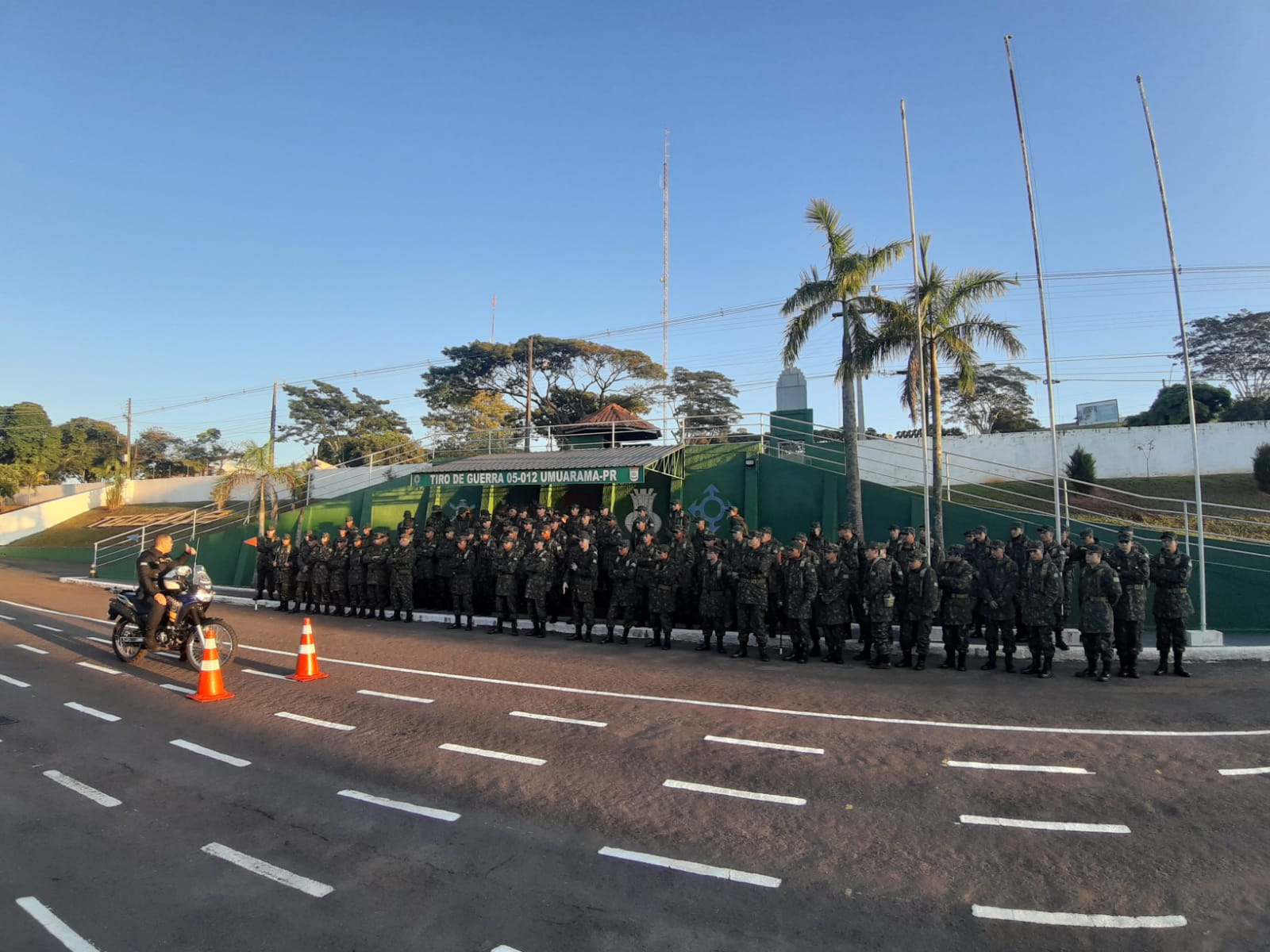Foto da matéria Atiradores do Tiro de Guerra recebem orientação da GMU sobre segurança no trânsito