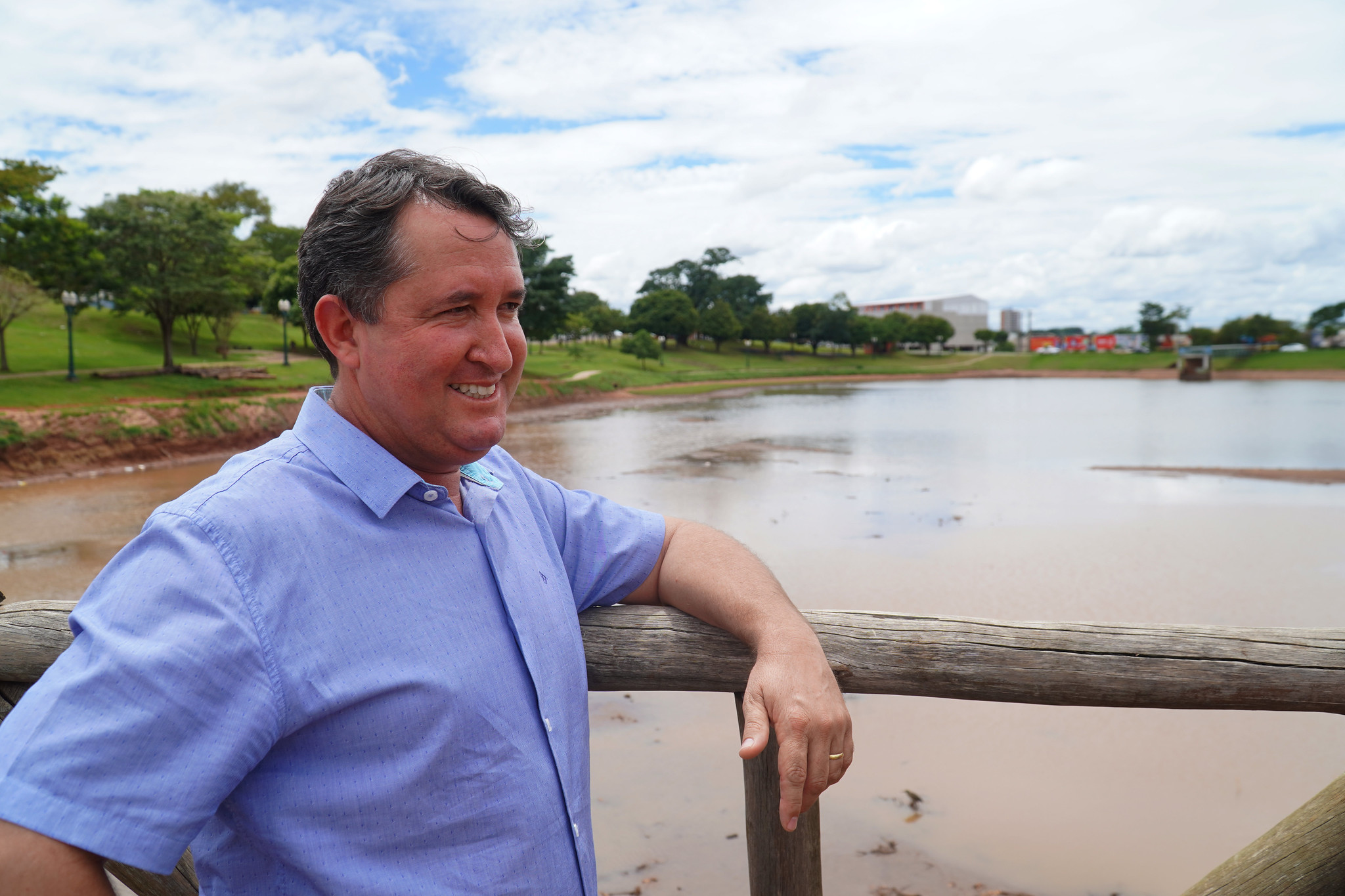 Foto da matéria Limpeza do Lago Aratimbó deve ficar pronta em uma semana; represa será repovoada