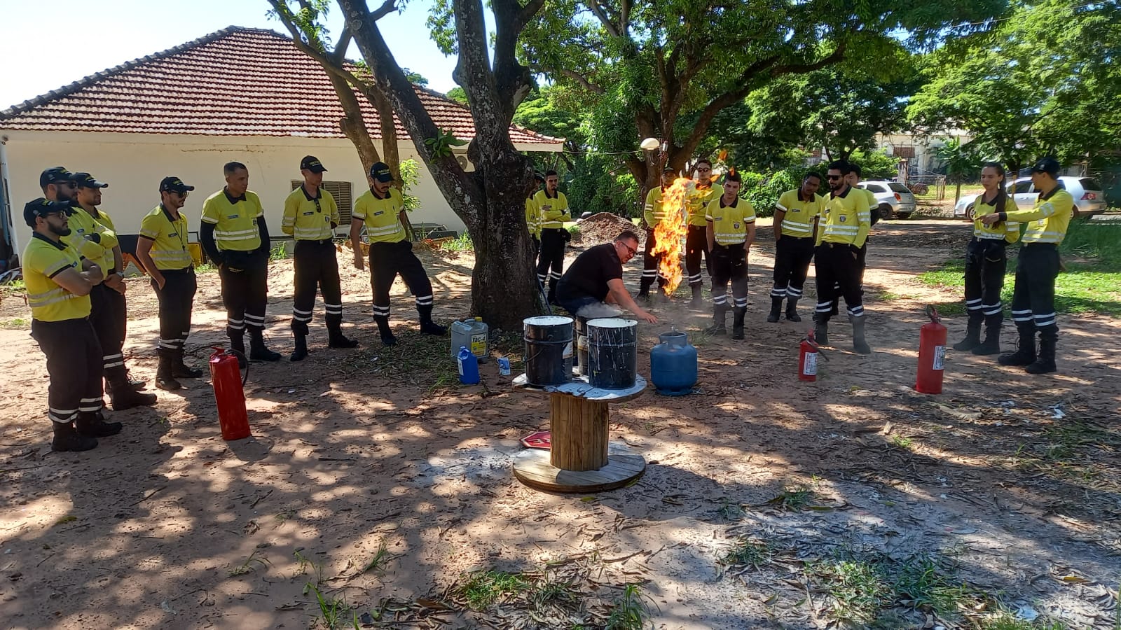 Foto da matéria Agentes de trânsito recebem as últimas orientações e iniciam trabalho na segunda